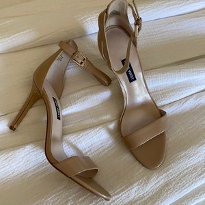 Nine West nude leather strappy heels size 7.5